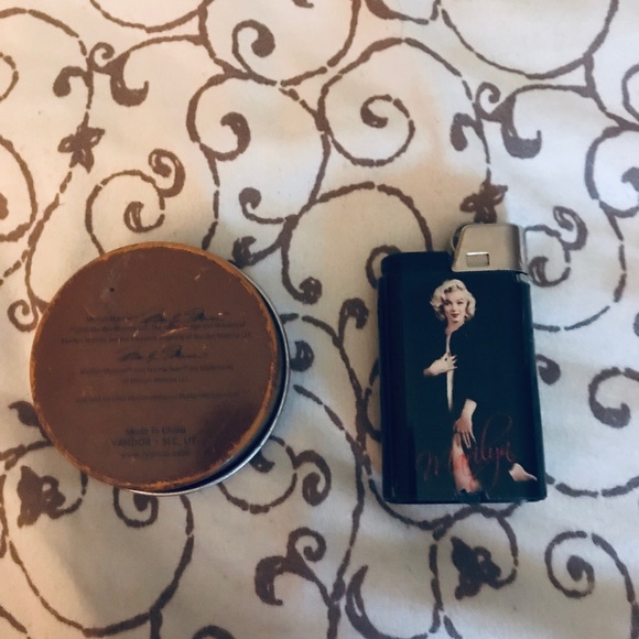 Marilyn Monroe bundle - Picture 2 of 3